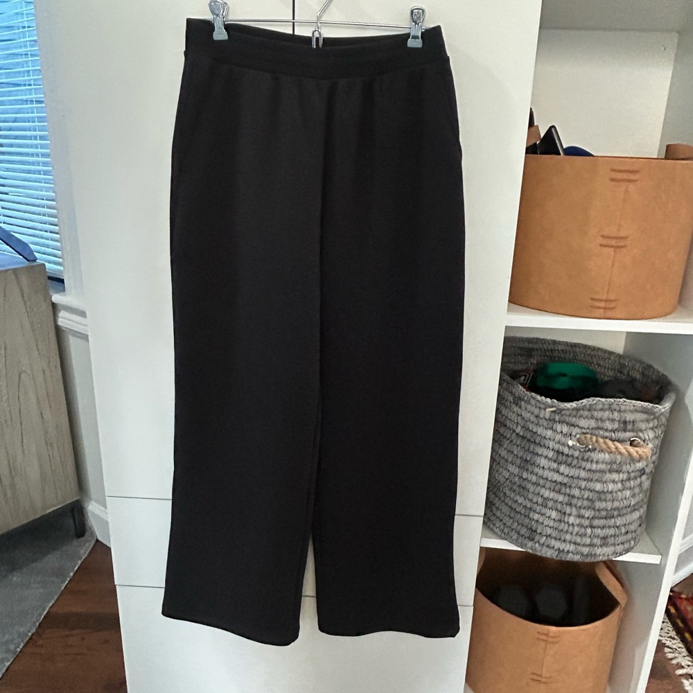 Uniqlo Black Wide-Leg sweatpants
